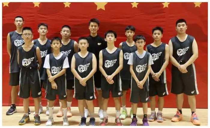 篮球小学生基本功训练教学反思总结_1